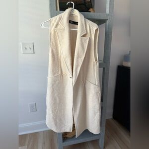 Zara Ivory Textured Sleeveless Vest